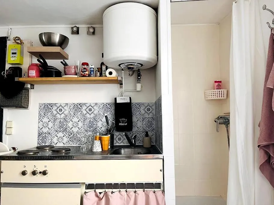 Cute Marais Private Studio For 2 Paris